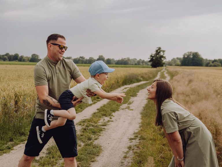 Chwila przed&nbsp;burzą – niezwykła sesja rodzinna